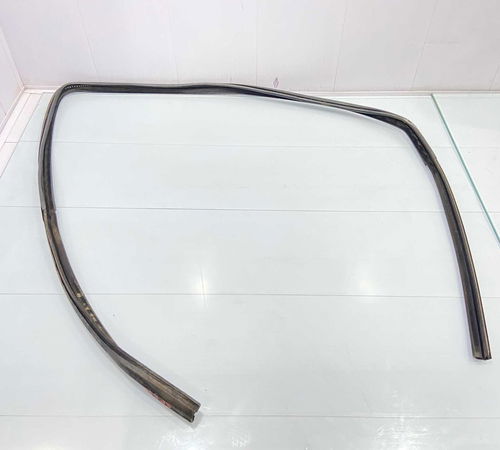 Borracha Canaleta Dianteira Direita Gm Corsa 1998/2010