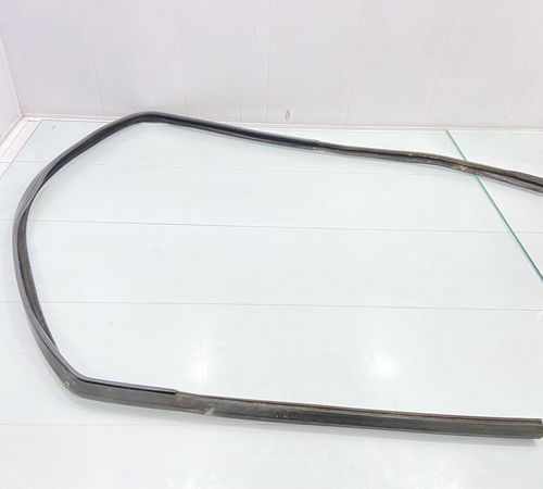 Borracha Canaleta Dianteira Direita Gm Corsa 1998/2010