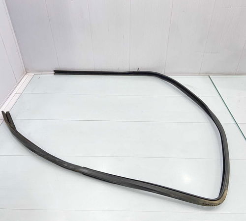 Borracha Canaleta Dianteira Direita Gm Corsa 1998/2010