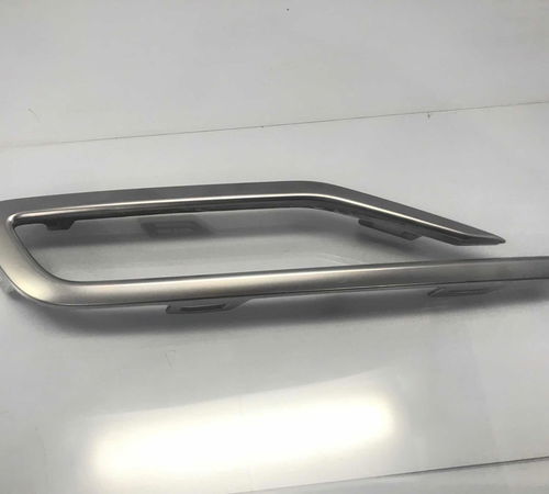 Moldura Refletor Olho De Gato Direito Vw Nivus 2020/2023