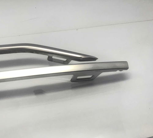 Moldura Refletor Olho De Gato Direito Vw Nivus 2020/2023
