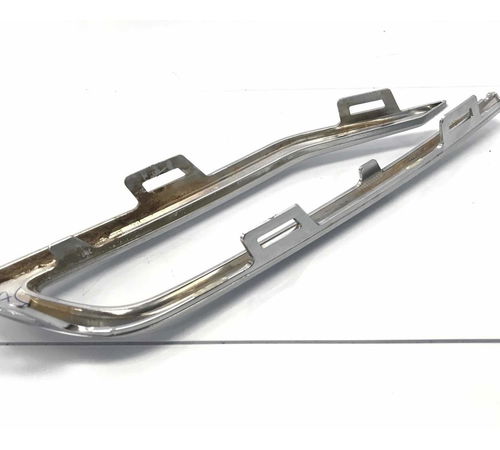 Moldura Refletor Olho De Gato Esquerdo Vw Nivus 2020/2023