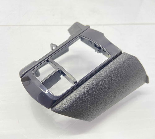 Moldura Comando Botão Volante Direito Toyota Hilux 21/23