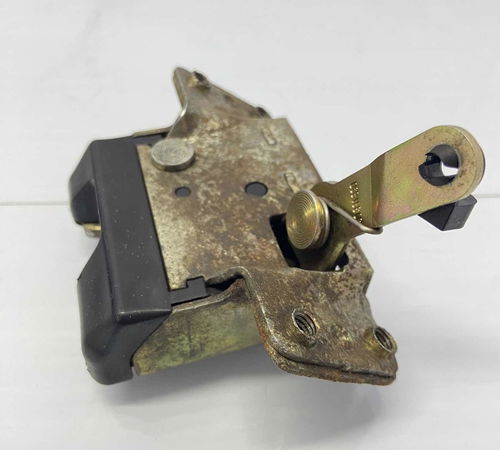 Fechadura Capô Traseiro Chevrolet Corsa 1998/2002