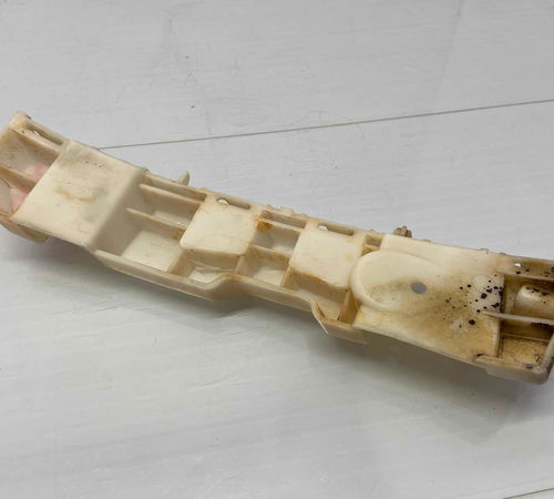 Guia Pára-choque Dianteiro Direito Renault Sandero 2015/2019