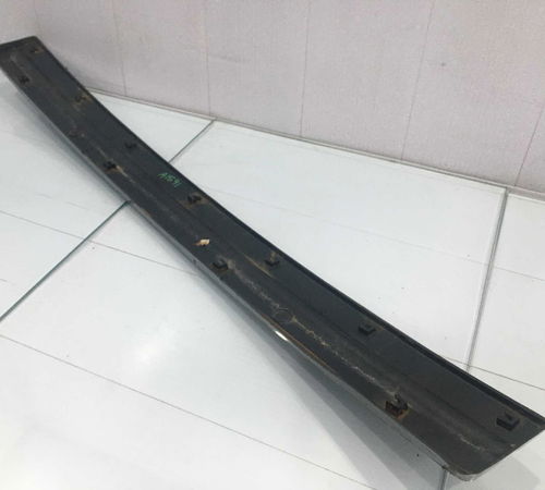 Friso Inferior Capo Traseiro Chevrolet Corsa 1998/2002