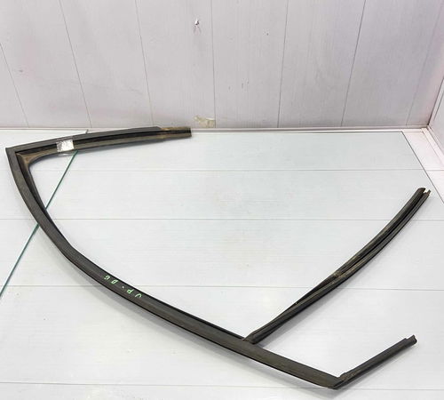 Borracha Canaleta Dianteira Esquerda Vw Up 2014/2020