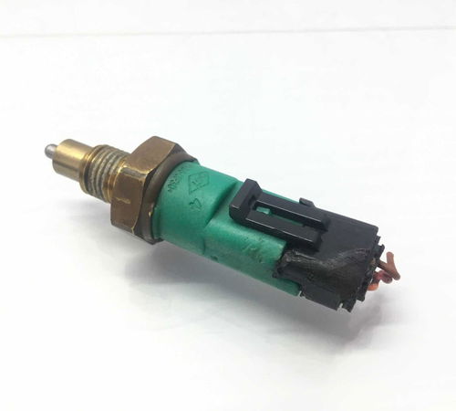 Botão Sensor Engate Ré Renault Nissan Sorento Duster 15/21