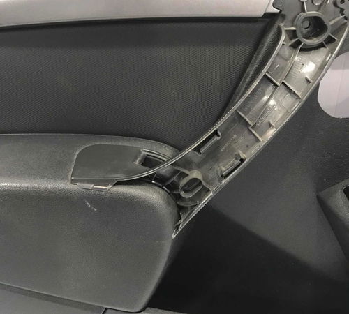 Forro Porta Dianteira Esquerda Renault Duster 2015/2018