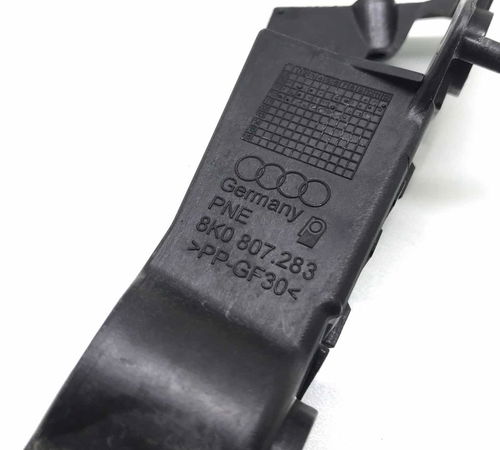 Guia Esquerdo Pára-choque Dianteiro Audi A4 2009/2012