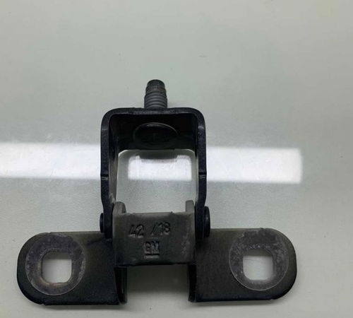 Dobradiça Porta Dianteira Direita Chevrolet Onix 2013/2019