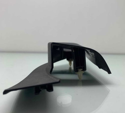 Moldura Interna Retrovisor Direito Chevrolet Onix 2013/2019