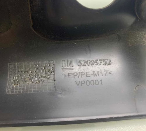Moldura Interna Retrovisor Direito Chevrolet Onix 2013/2019