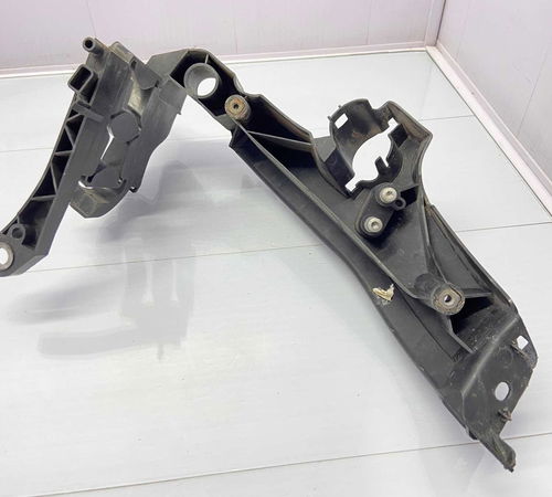 Suporte Guia Farol Esquerdo Audi A4 2009/2012
