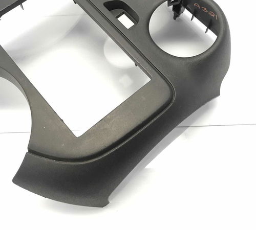 Moldura Painel Central Com Detalhe Nissan March 2012/2015