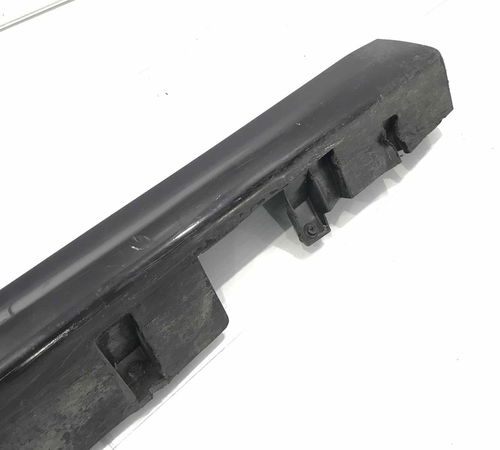 Spoiler Lateral Direito Caixa De Ar Nissan Tiida 08/15