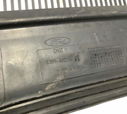 Grade Churrasqueira Direita Ford Ka 2013/2021 Com Detalhe