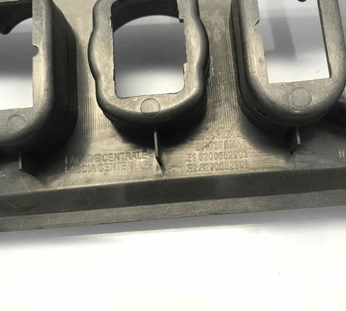 Moldura Painel Central Renault Sandero 2007/2011