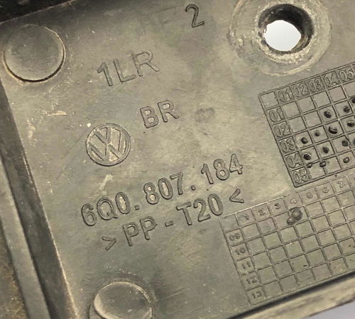 Guia Direito Pára-choque Dianteiro Volkswagen Polo 2003/2007