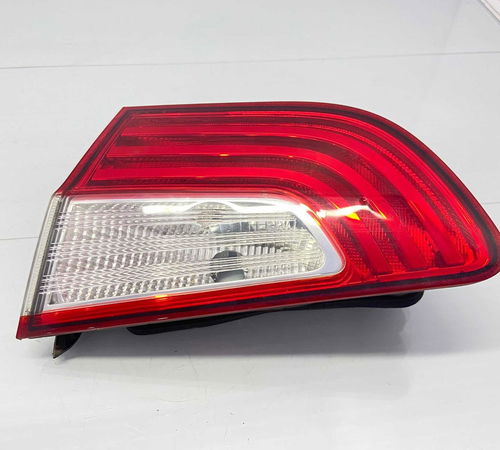Lanterna Esquerda Tampa Traseira Fiat Grand Siena 2012/2021