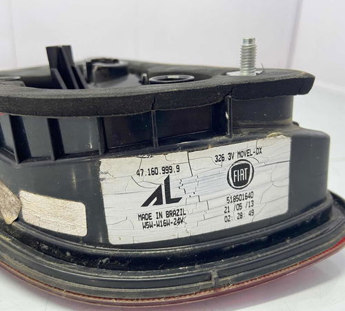 Lanterna Esquerda Tampa Traseira Fiat Grand Siena 2012/2021