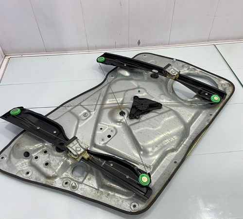 Maquinda De Vidro Dianteira Direita Volkswagen Tiguan 10/15