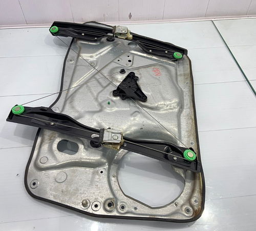 Maquina De Vidro Dianteira Esq Volkswagen Tiguan 10/15