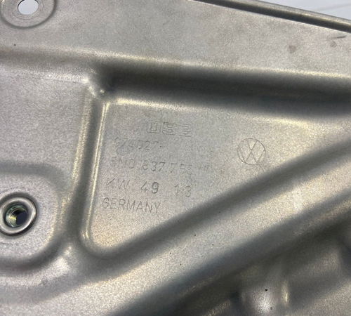 Maquina De Vidro Dianteira Esq Volkswagen Tiguan 10/15