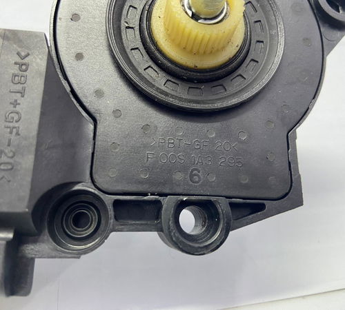 Motor Maquina Vidro Traseiro Esquerdo Hyundai I30 2009/2012