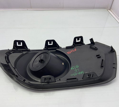 Moldura Milha Direito Renault Sandero 2015/2020
