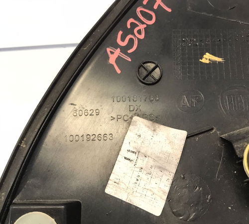 Moldura Acabamento Ext Retrovisor Dir Fiat Grand Siena 12/21