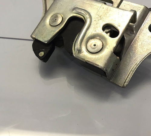Fechadura Trava Banco Traseiro Fiat Grand Siena 2012/2021