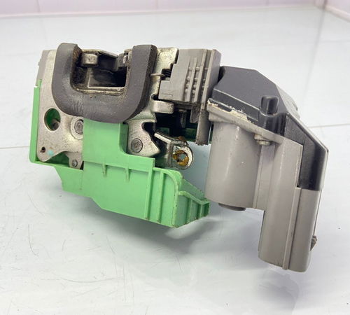 Fechadura Porta Dianteira Direita Fiat Uno 2015/2021