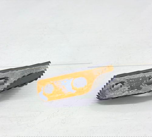 Suporte Direito Amortecedor Capo Tras Toyota Fielder 03/08
