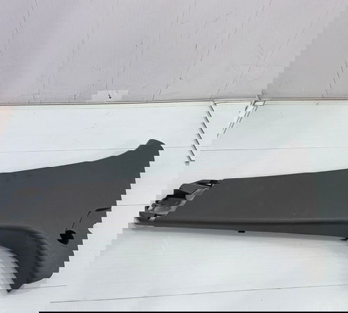 Moldura Inferior Direita Coluna B Renault Sandero 2015/2020