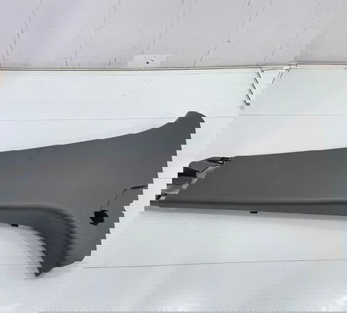 Moldura Inferior Esquerda Coluna B Renault Sandero 2015/2020