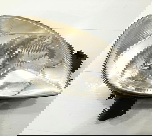 Farol Direito Citröen Xsara Picasso 200...