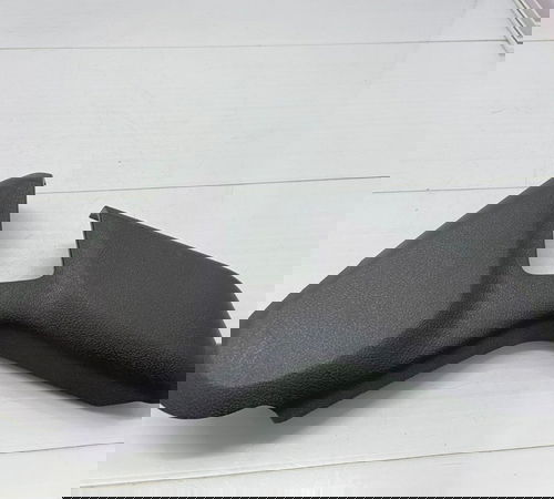 Moldura Banco Dianteiro Direito Chevrolet Onix Prisma 13/18