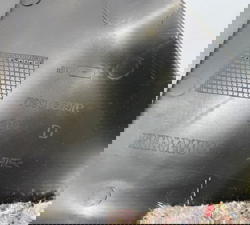Suporte Direito Tampão Bagagito Renault Sandero 2015/2020