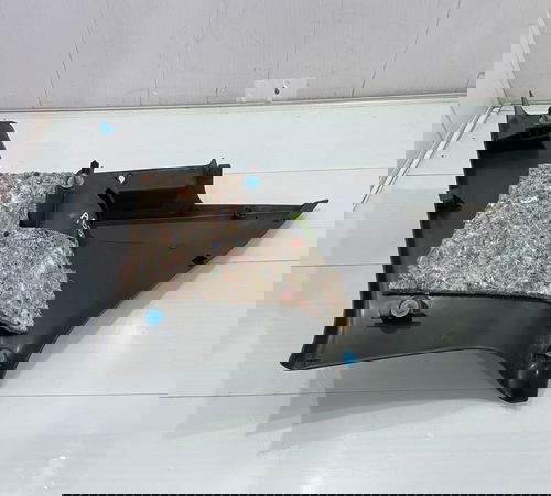 Suporte Direito Tampão Bagagito Renault Sandero 2015/2020