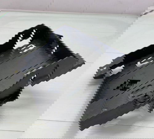 Suporte Modulo Controle Corpo Audi A4 Tf...