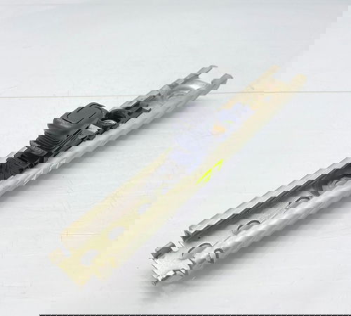 Trilho Cinto Dianteiro Esquerdo Renault Sandero Logan 15/20