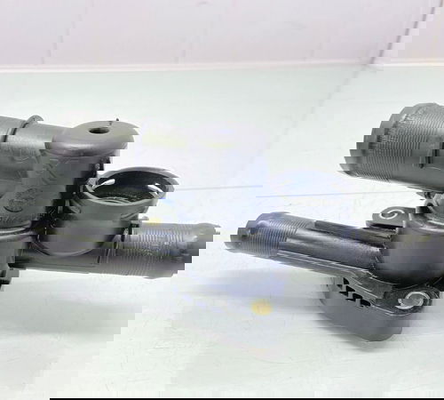 Carcaça Valvula Termoestatica Renault S...