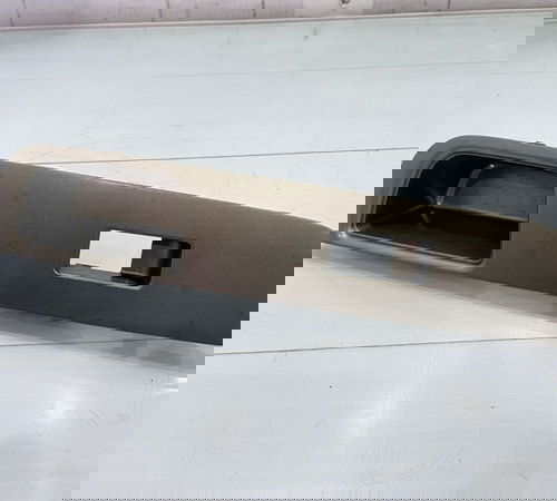 Moldura Comando Vidro Diant Dir Nissan T...