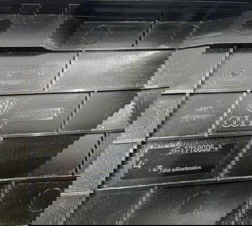 Tampa Caixa De Fusivel Volkswagen Tiguan 2013/2016