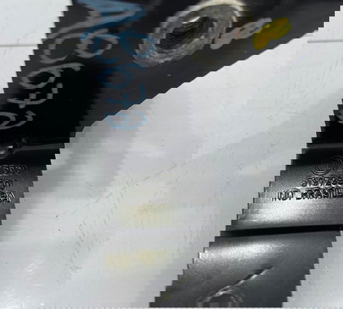 Suporte Forro De Porta Dianteira Esquerda Fiat Uno 2015/2021