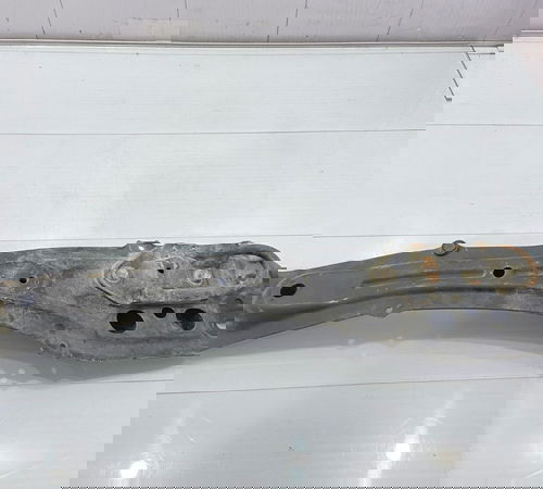 Travesa Inferior Motor/agregado Toyota Corolla 14/19