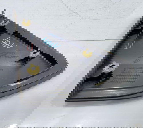 Moldura Externa Retrovisor Esquerdo Volkswagen Up 2013/2018