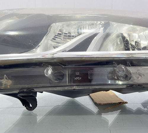 Farol Esquerdo Renault Sandero/logan 2015/2020 C/det