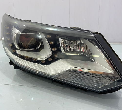 Farol Lado Direito Volkswagen Tiguan 201...